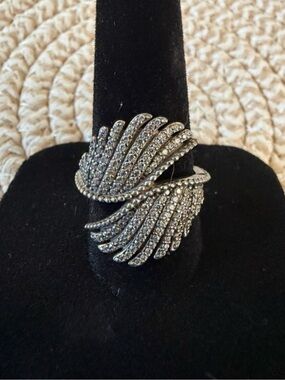 Retired Pandora Majestic Feathers Ring